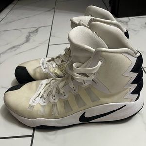 Nike Hyperdunk Shoes